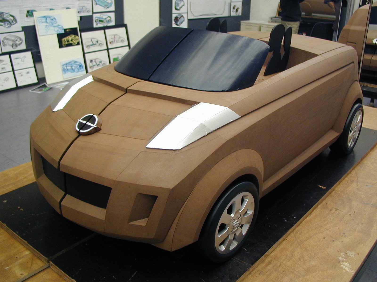 Opel Frogster scale clay model